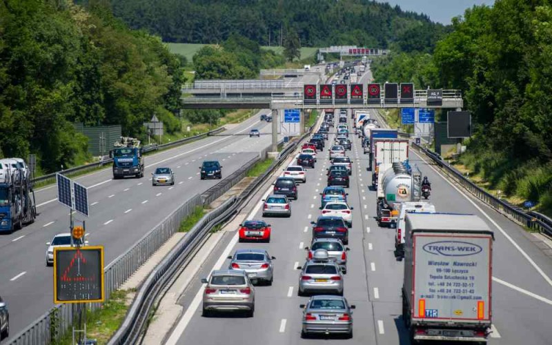 اعلام ممنوعیت  شماره گذاری خودرو هایی با موتور درون سوز در آلمان از سال ۲۰۳۰