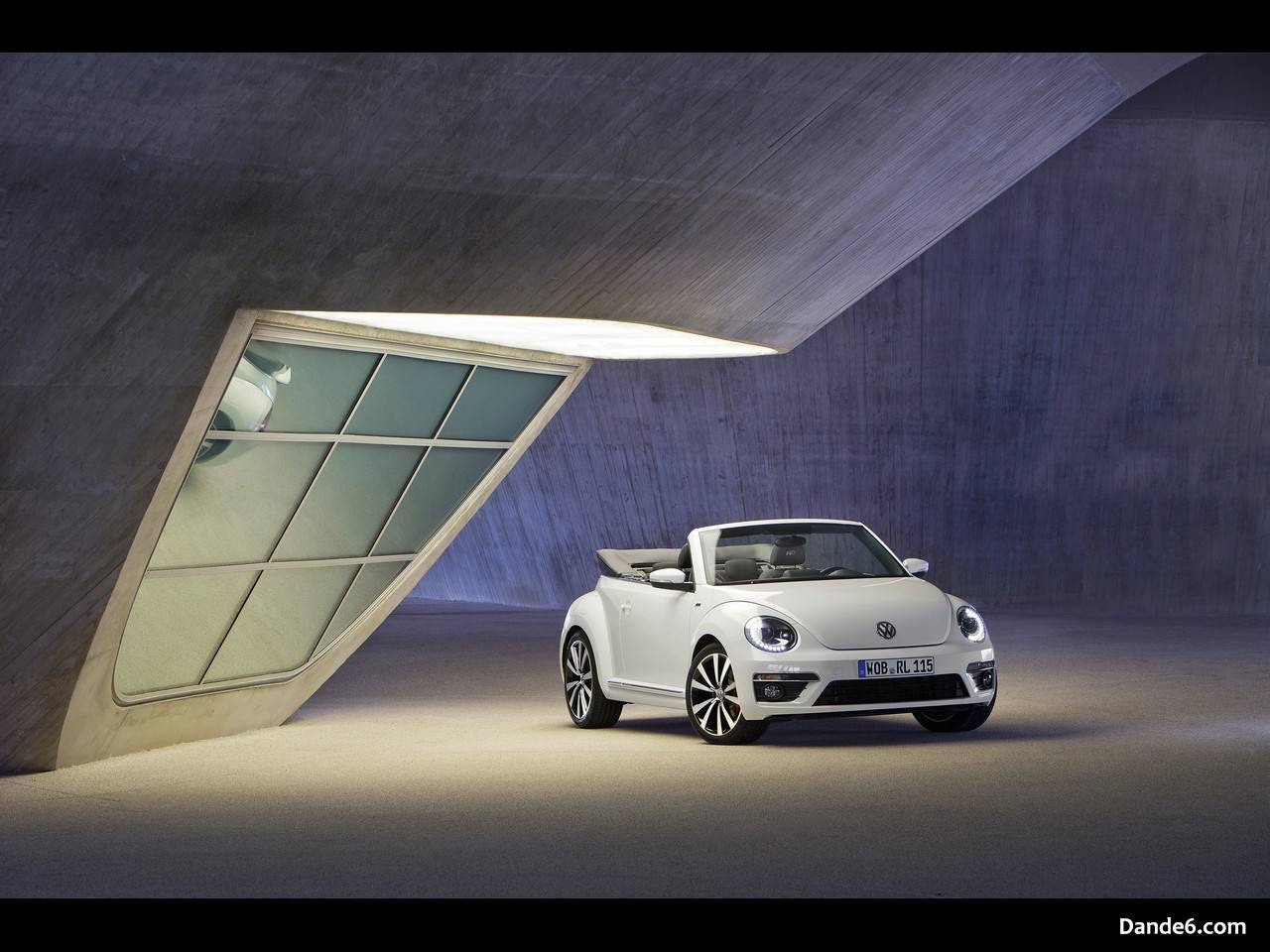 2014 Volkswagen Beetle Convertible R-Line