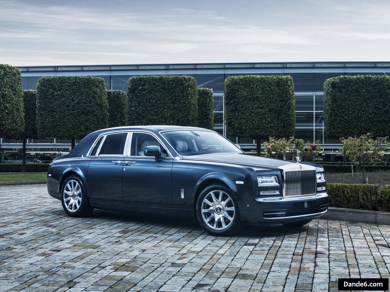 2015 Rolls-Royce Phantom Metropolitan Collection