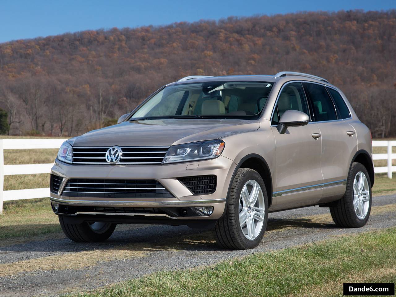 2015 Volkswagen Touareg (US-Spec)