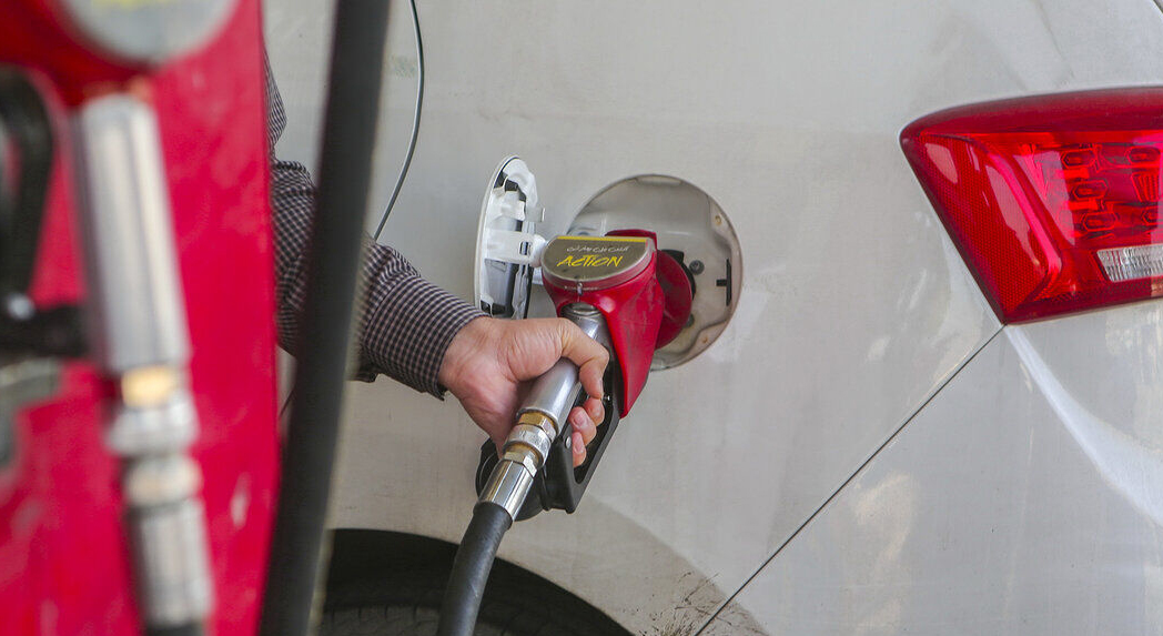 چرا نباید باک بنزین را کامل پر کرد؟